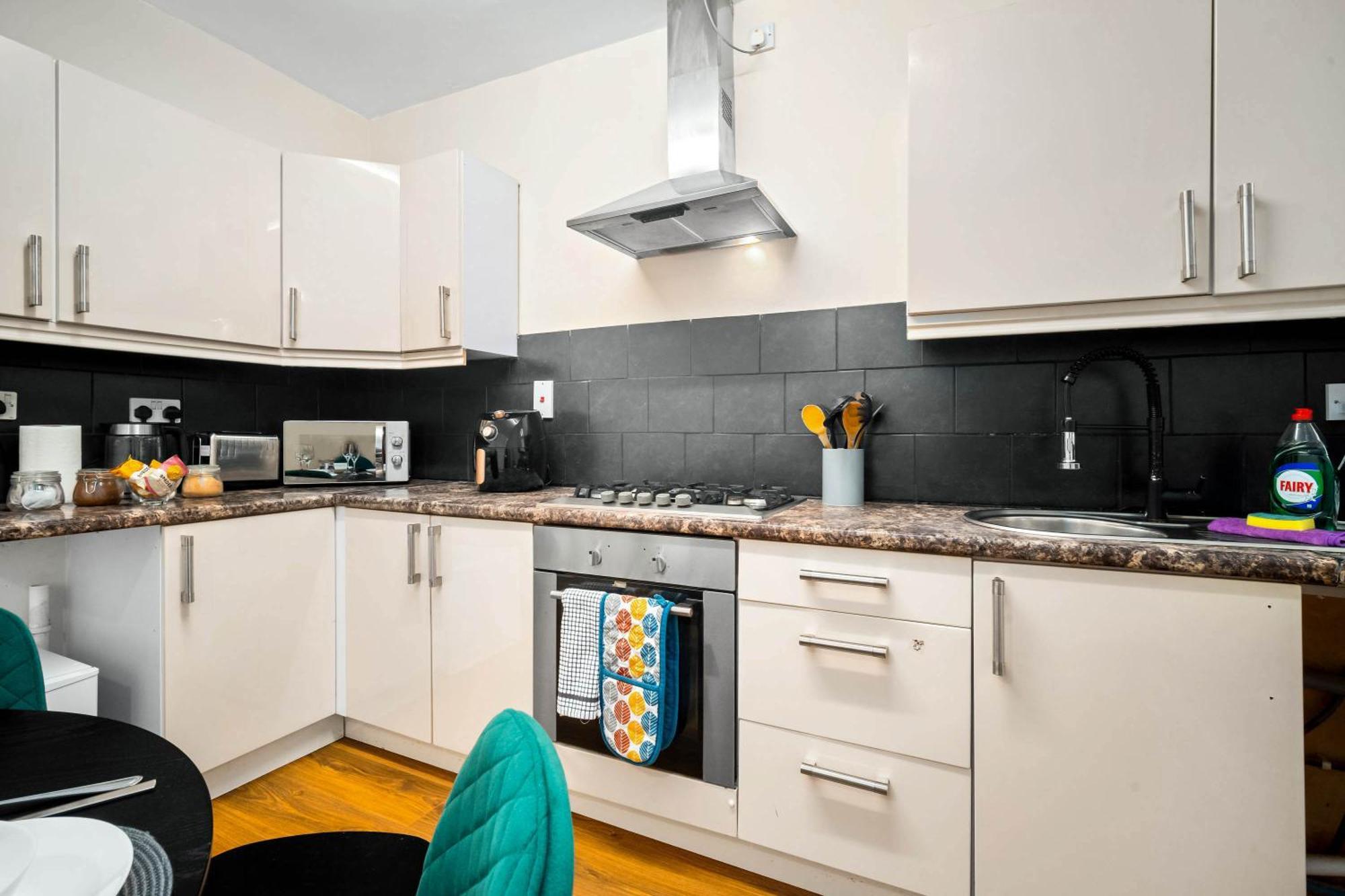 Villa 3 Bed House For Contractors & Families And Free Parking Birmingham Exterior foto
